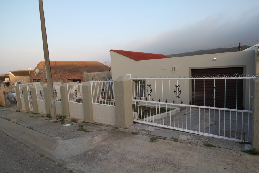 2 Bedroom Property for Sale in Bethelsdorp Eastern Cape